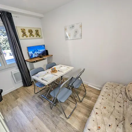 Ponta T2 - Proche Gare, Parc De Blossac Et Centre-ville Apartment *