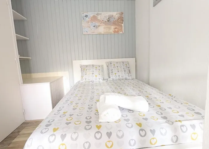 Ponta T2 - Proche Gare, Parc De Blossac Et Centre-ville Apartment *